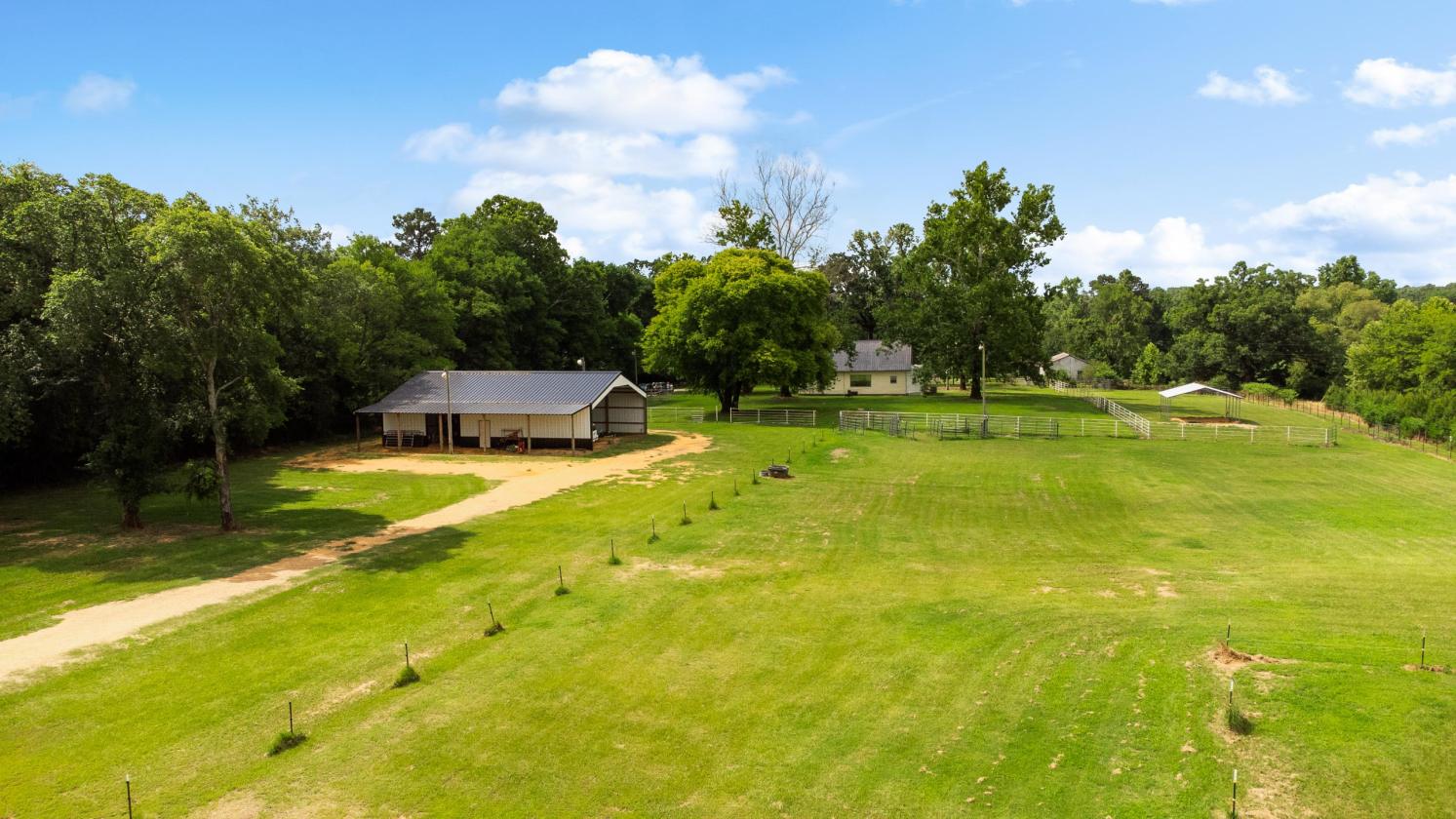 Beautiful Restored Farm House & The Perfect Land - photo 22
