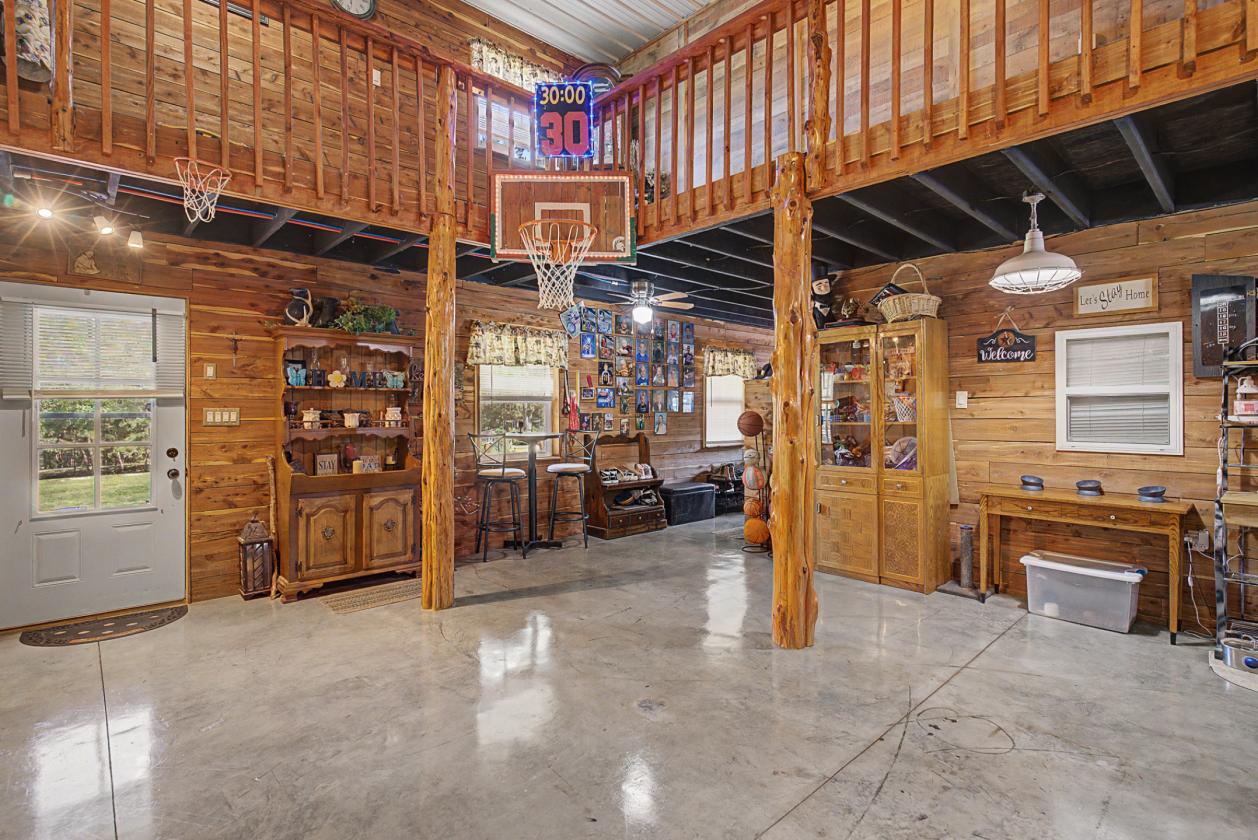 Perfect for the Outdoor Enthusiast! Stocked Pond! - photo 16