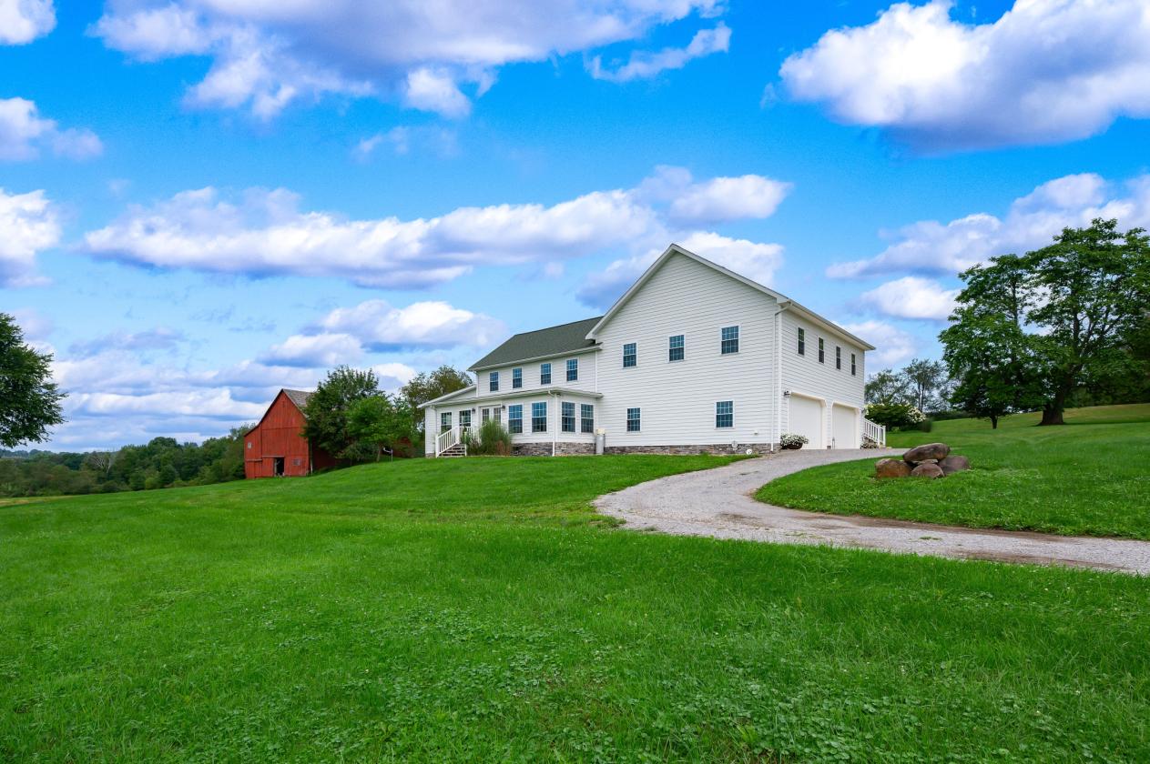 Prime Horse Property on 19 Acres - photo 3