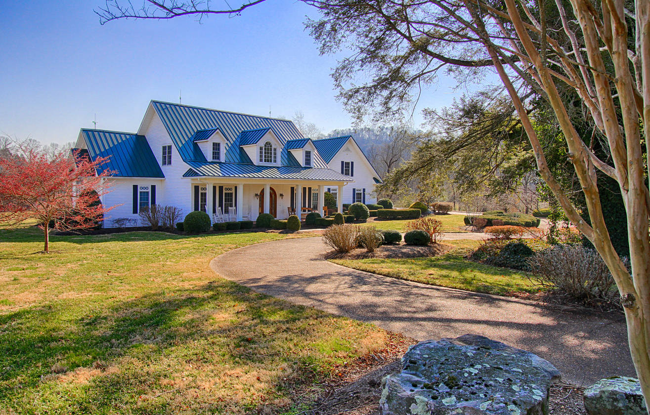 Private & Prestine 90 acre farm w/house, +/ mile of... Clinton