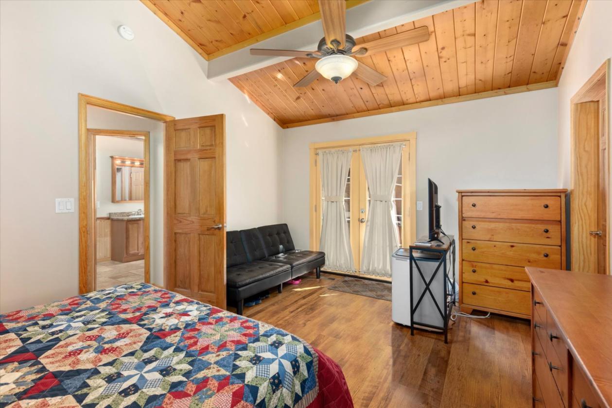 5-acre horse property - photo 28