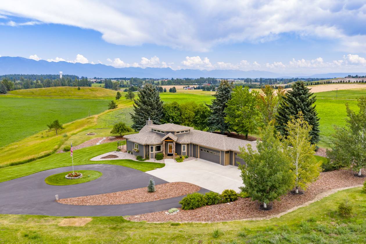 Horse Property for sale.