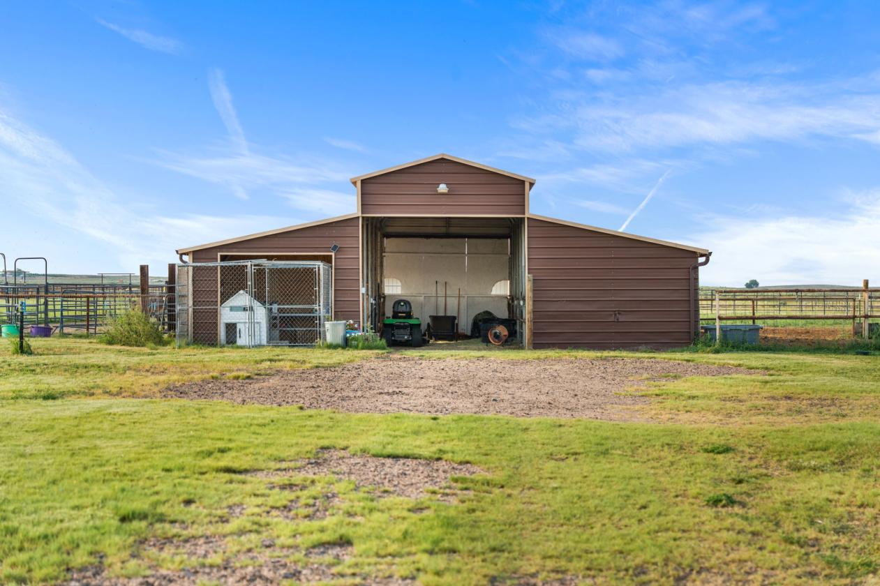 On 15 acres, a beautiful country life awaits - photo 6