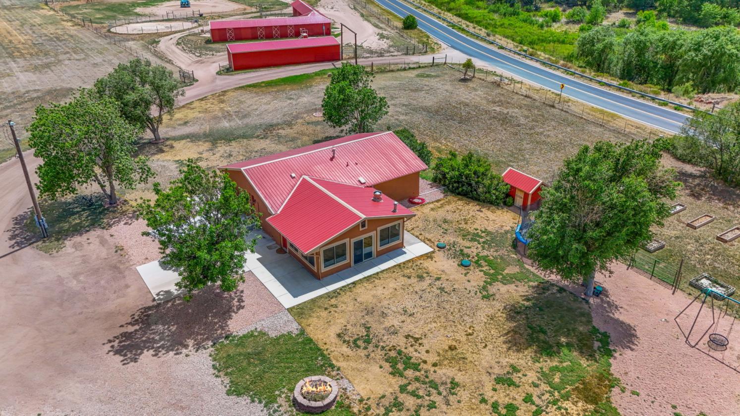 Turn-key equine facility just outside of Fountain! - photo 5