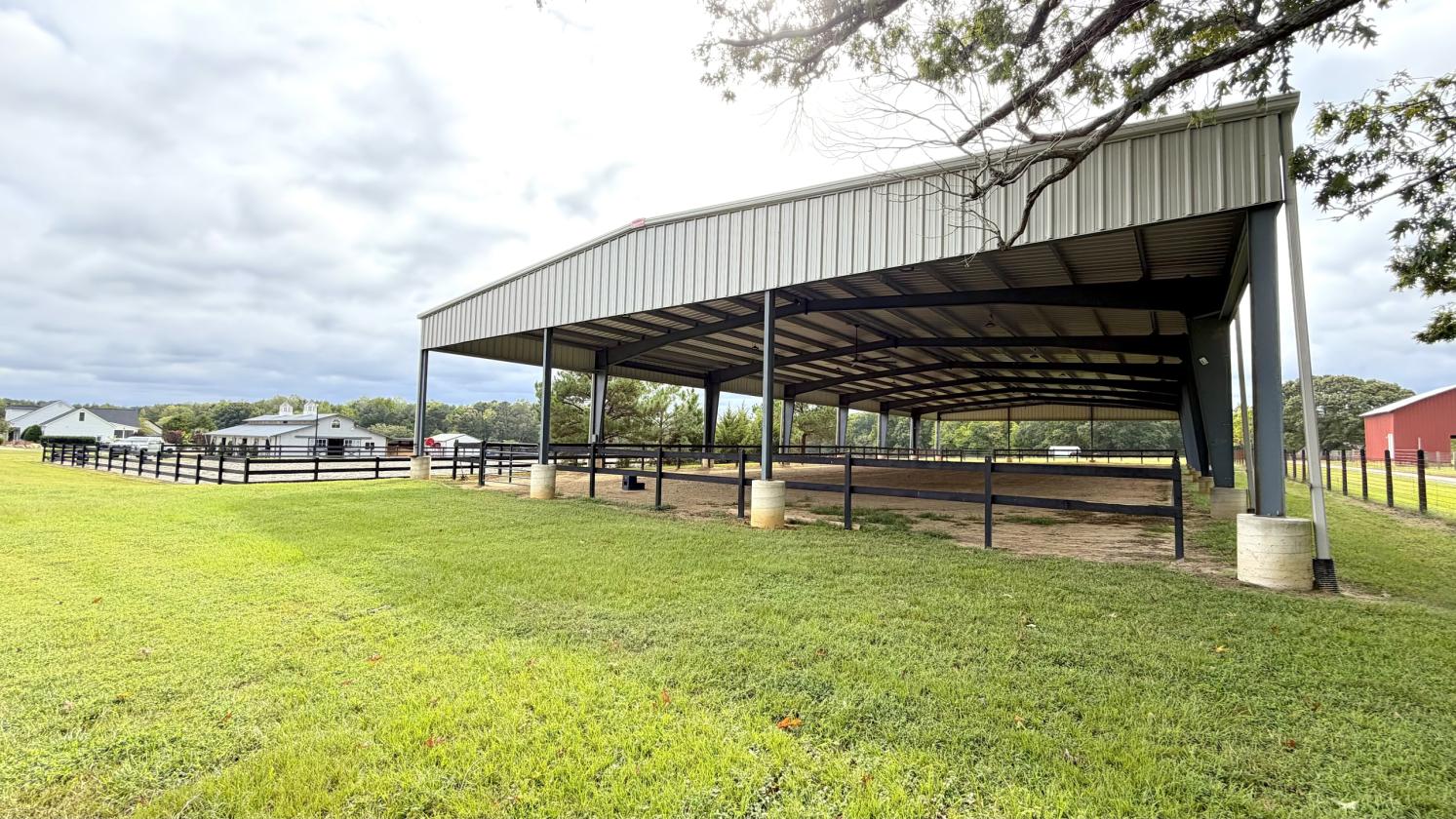 Luxury Horse Farm with 2 Homes and Covered Arena - photo 25