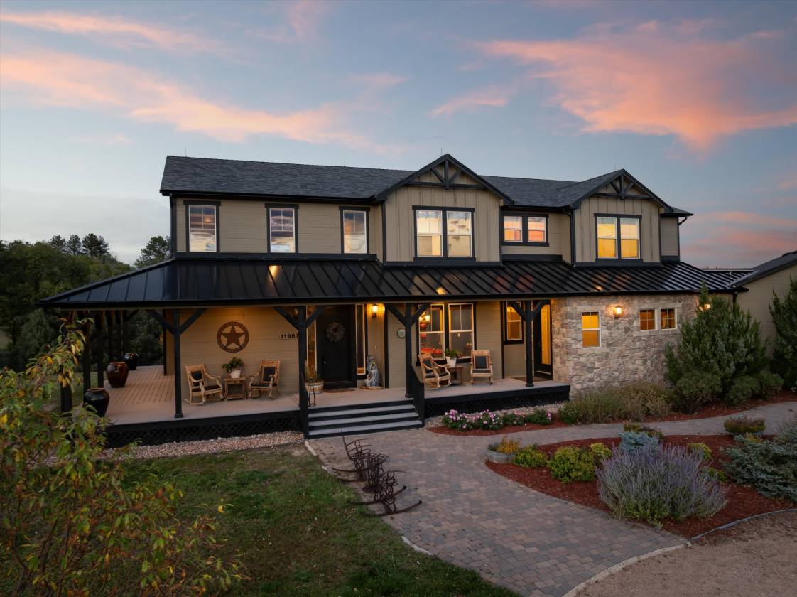 Horse Property for sale.