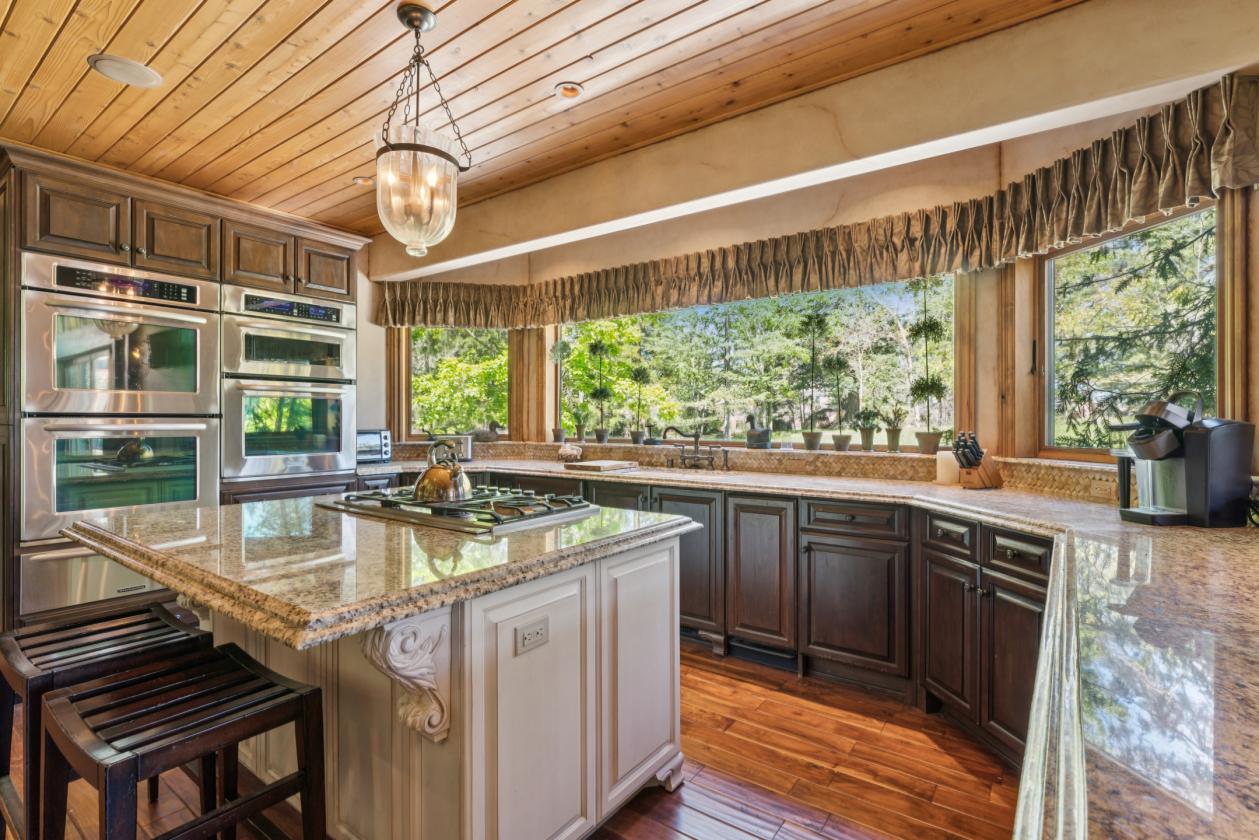 Luxury Equestrian Estate in the Mountains - photo 9