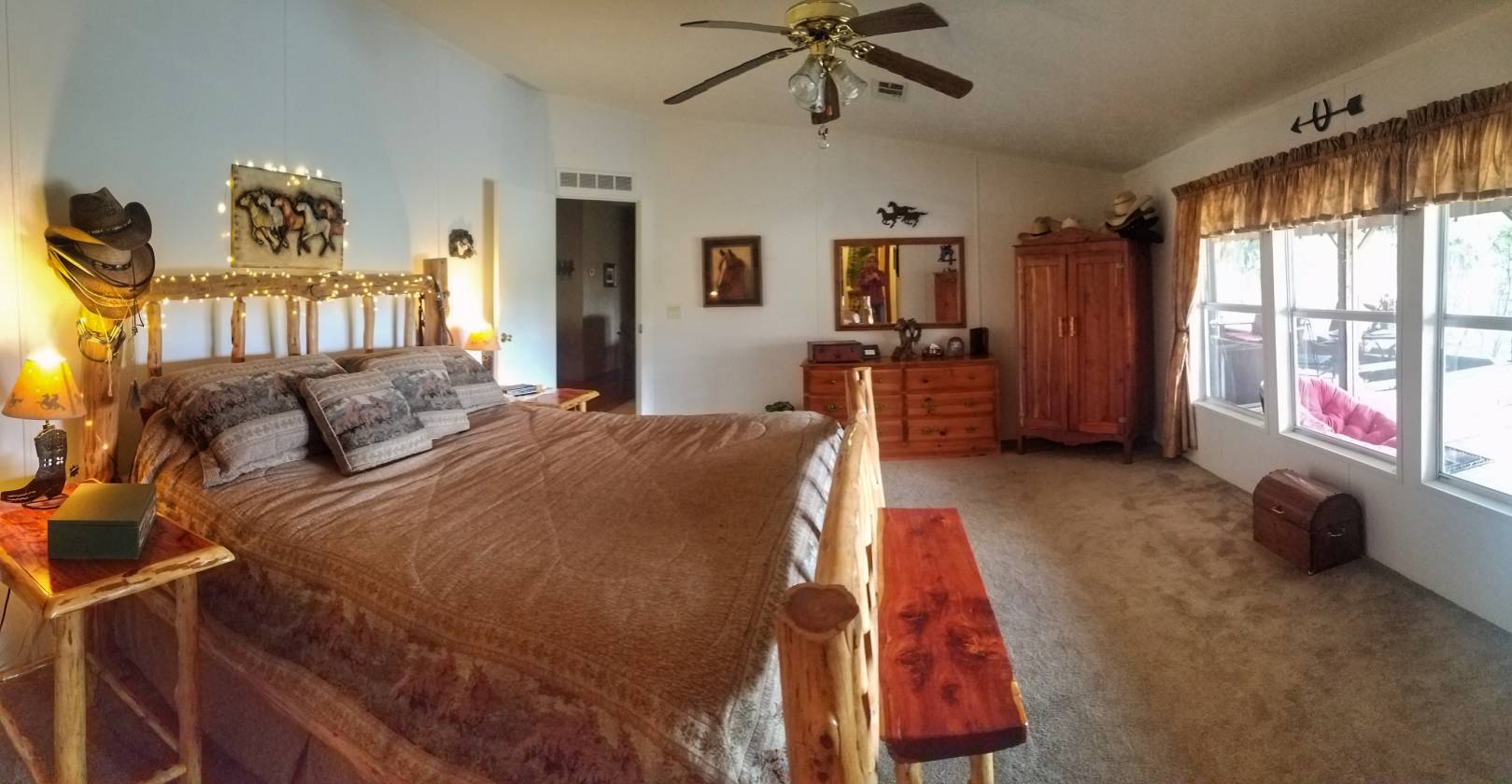 10 acre horse property Affordable in the desirable Lithia area