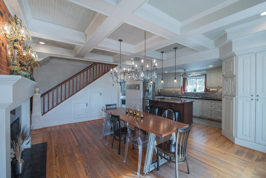 Luxury Equestrian Estate with Barns and Stables Blackstone, Nottoway