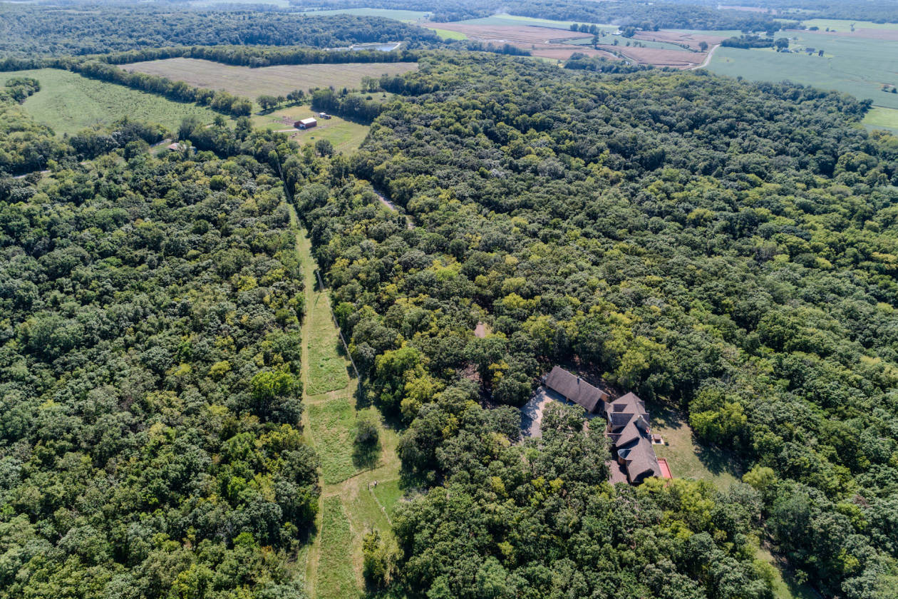 Horse farm for sale Lawrence, Douglas County, Kansas Horse farm for