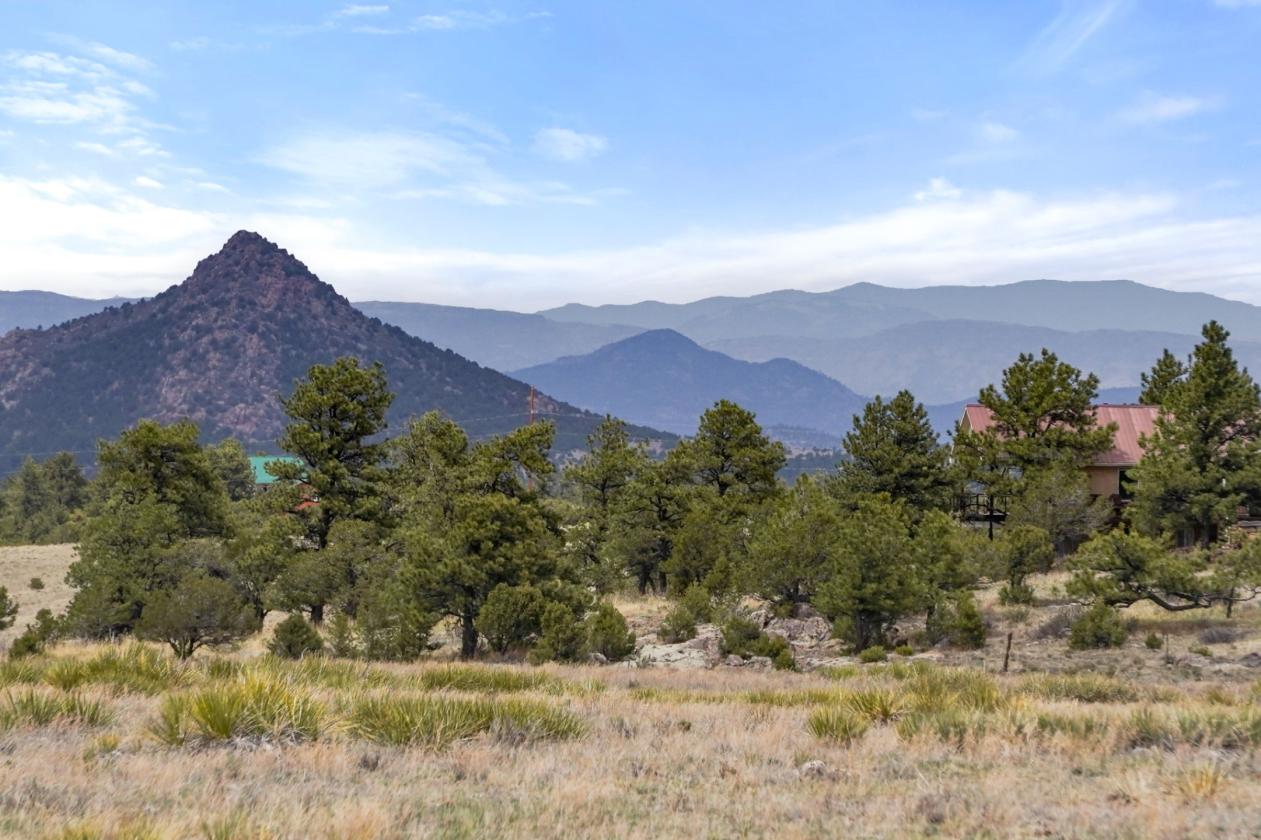 Incredible Ranch on 80 acres - photo 10
