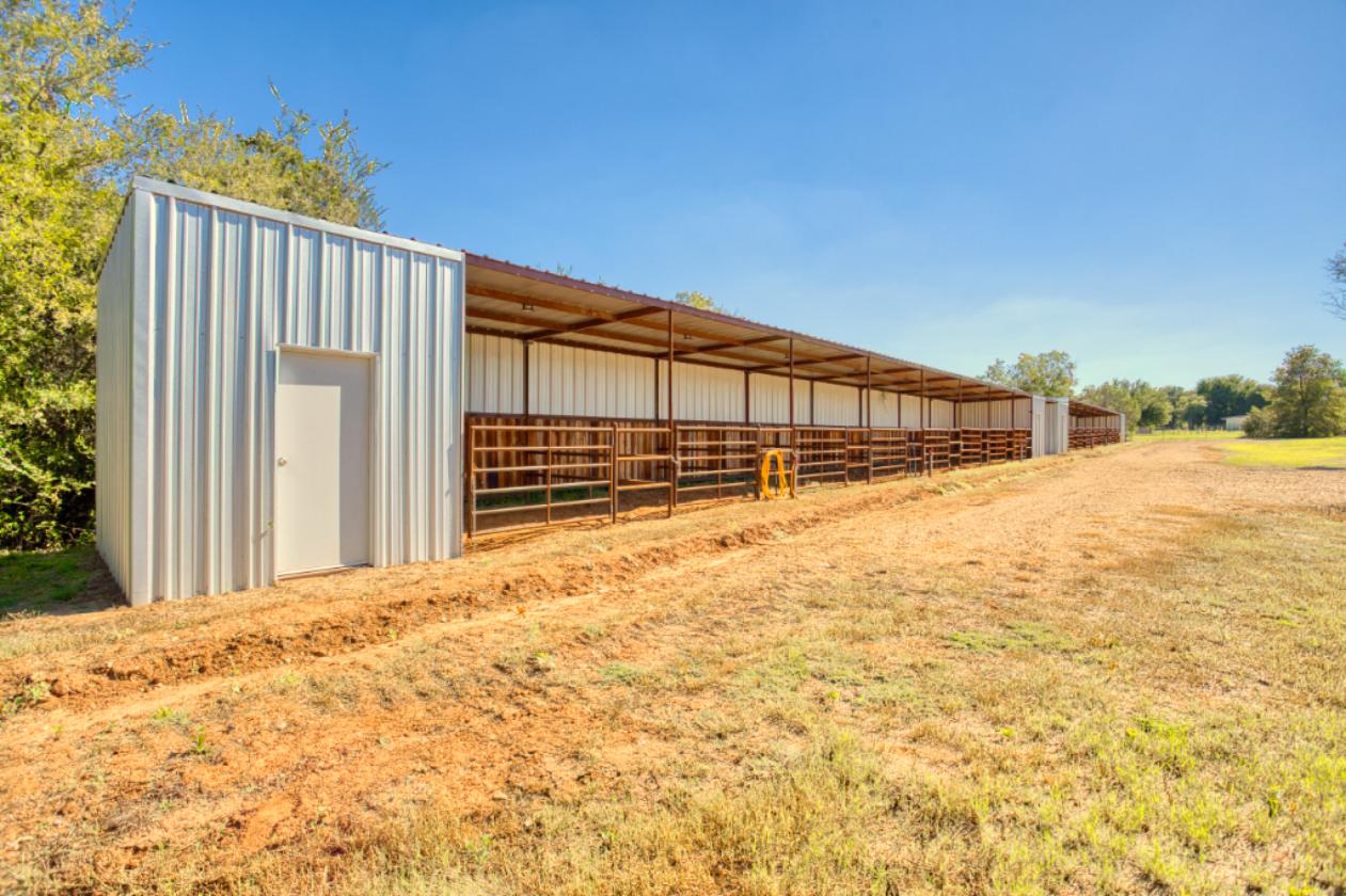 RV Park and Horse Boarding - photo 25