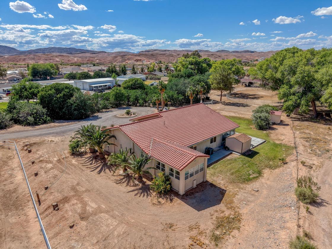 Custom Home, 2 Arenas, Barn, Orchard, WATER RIGHTS - photo 1