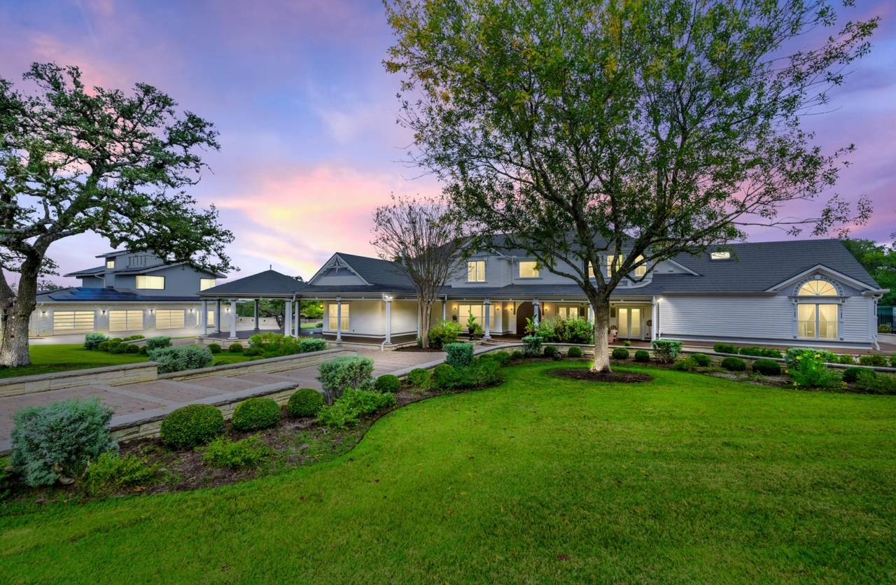 Horse Property for sale.