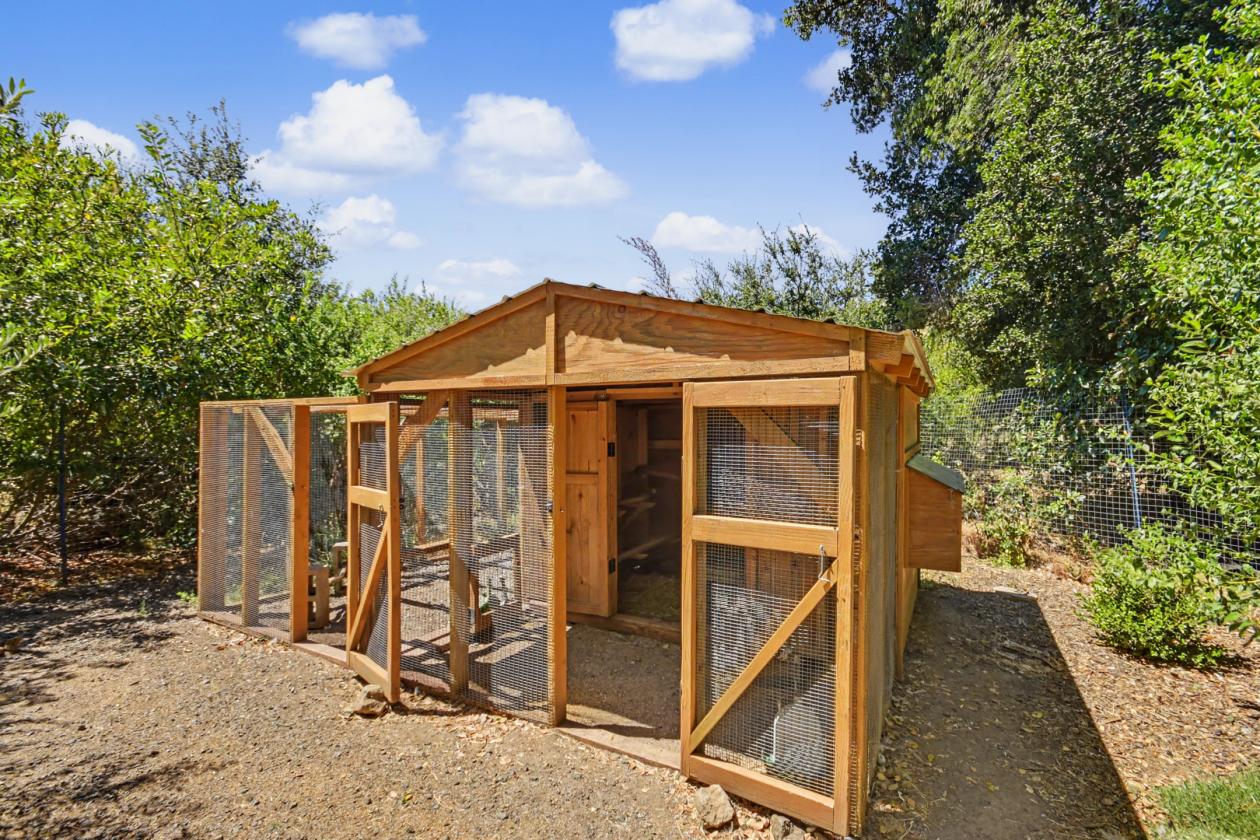 Multigenerational 20 Acre Horse Property Awaits - photo 19