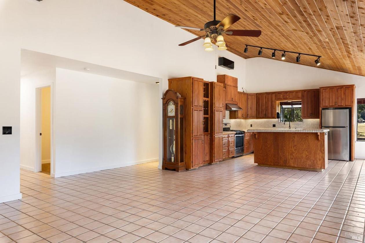 Turnkey Horse Property on ~5 Acres - photo 7