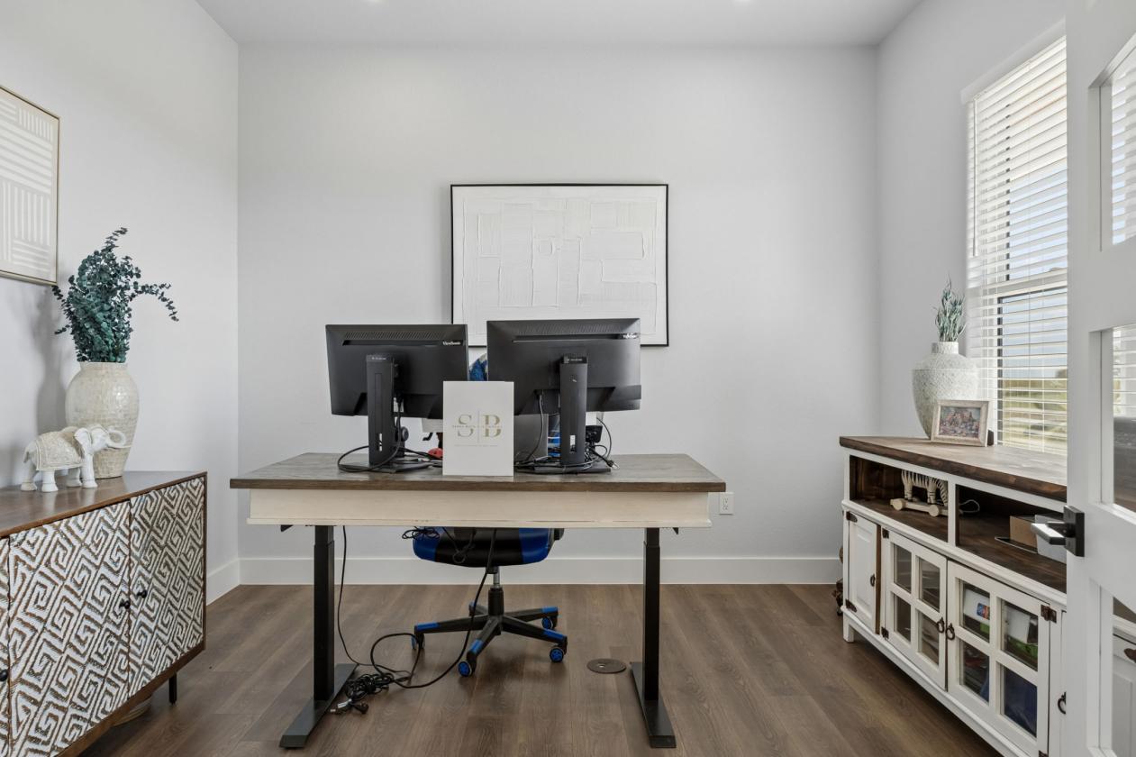 26+ Acres | Modern Farmhouse - photo 8