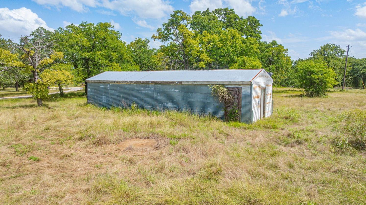 Turnkey Ranch Property With Coastal Fields!! - photo 16
