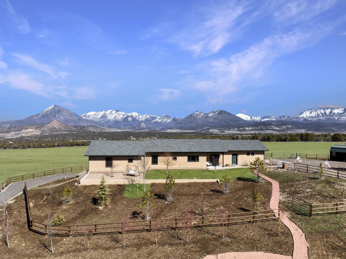 North Fork Valley Gem with Views and Privacy - photo 29