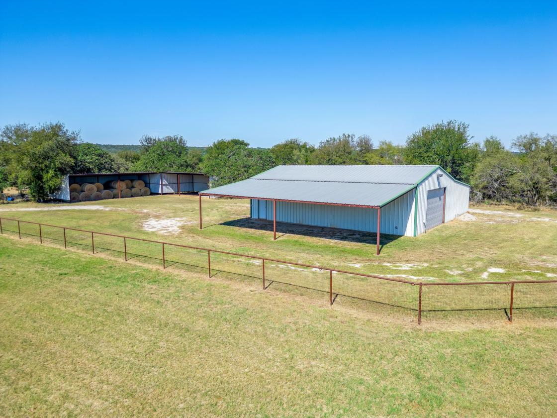 15+ ACRES W/ HOME, BARN, SHOP, AND COASTAL HAY - photo 9