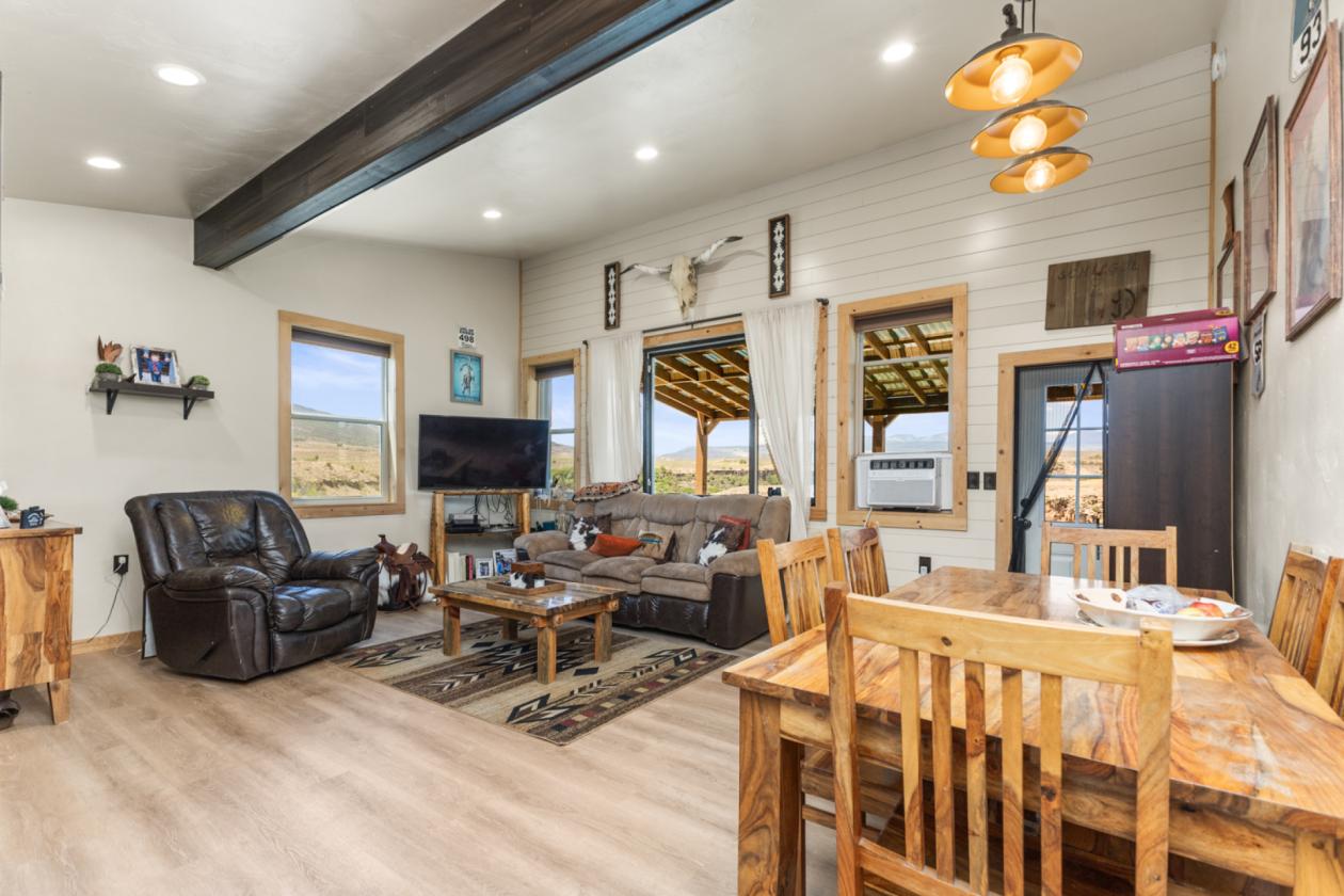 Box B Ranch - photo 16