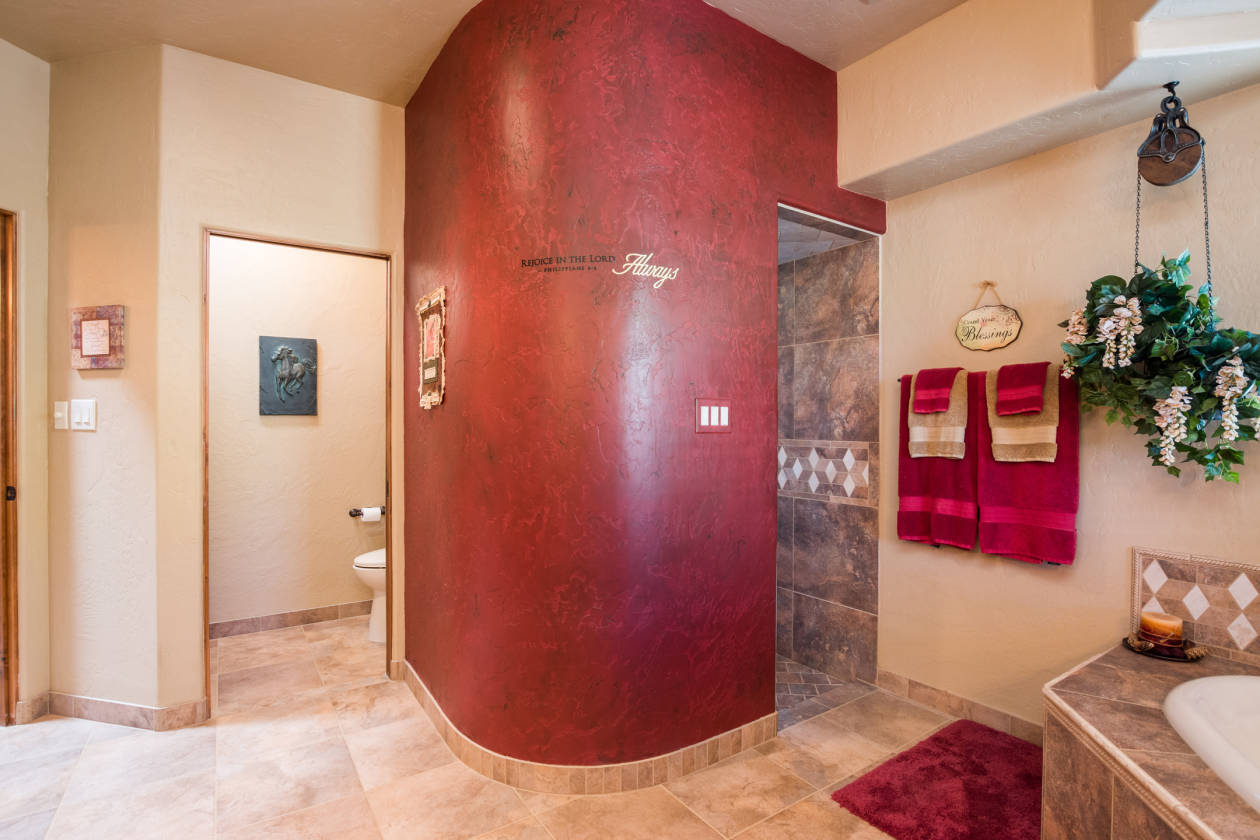 New Mexico Horse Property With AMAZING Riding Opportunities! Las