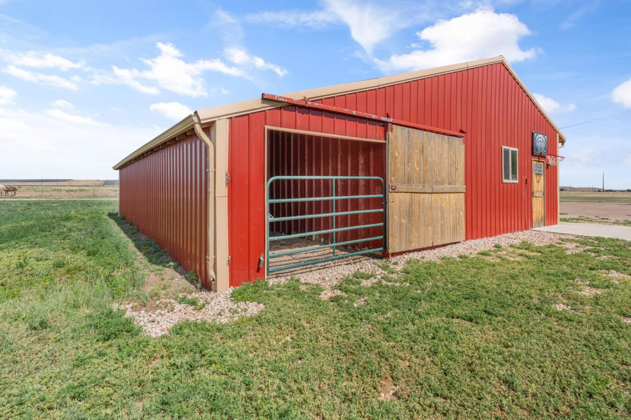 Turn-key equine facility just outside of Fountain! - photo 18