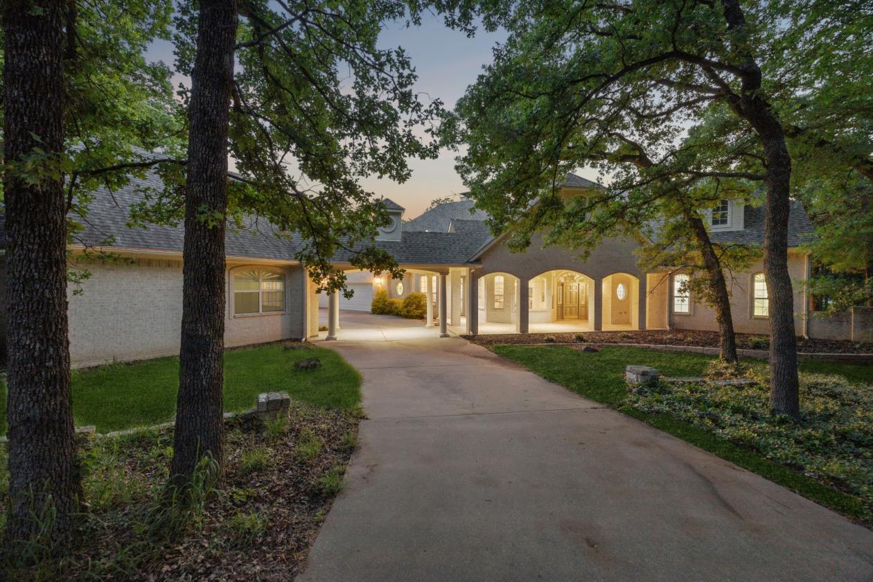 Private Equestrian Retreat in Butterfield Junction - photo 4