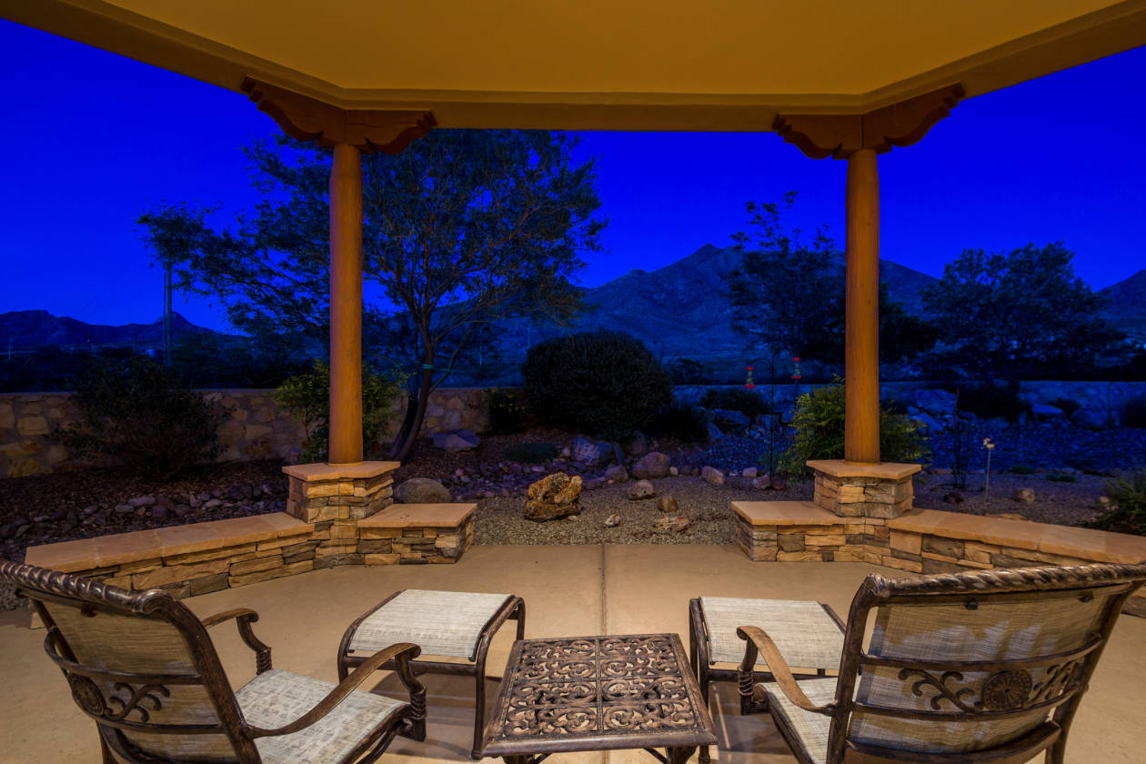 New Mexico Horse Property With AMAZING Riding Opportunities! Las