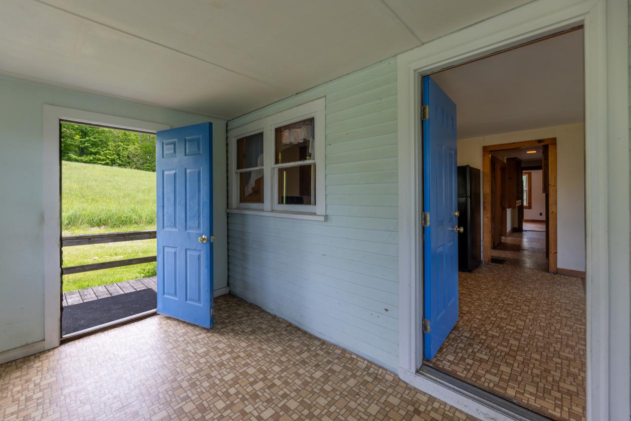 Equestrian Paradise in Picturesque Strafford - photo 4
