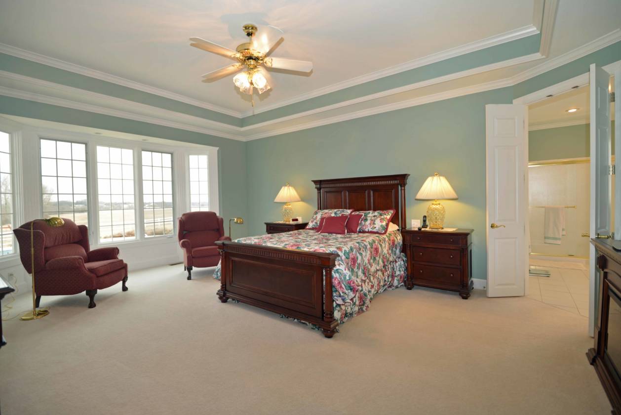 20 Acre Estate living bring the Horses over... Spring Hill, Miami