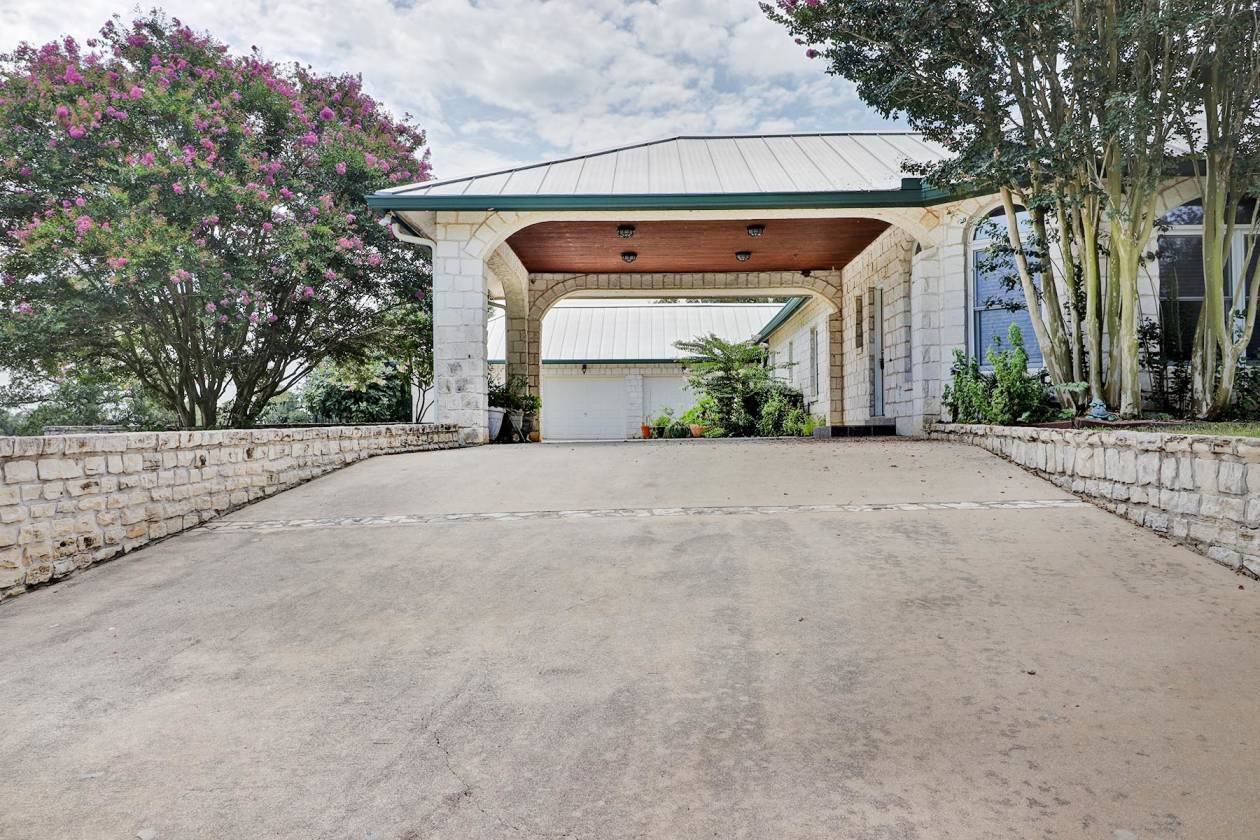 San Antonio Area 50+ Acre Luxury Equestrian Ranch Estate, Big