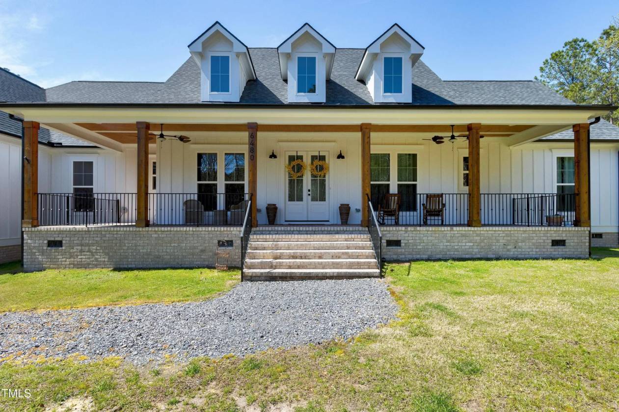 Horse Property for sale.