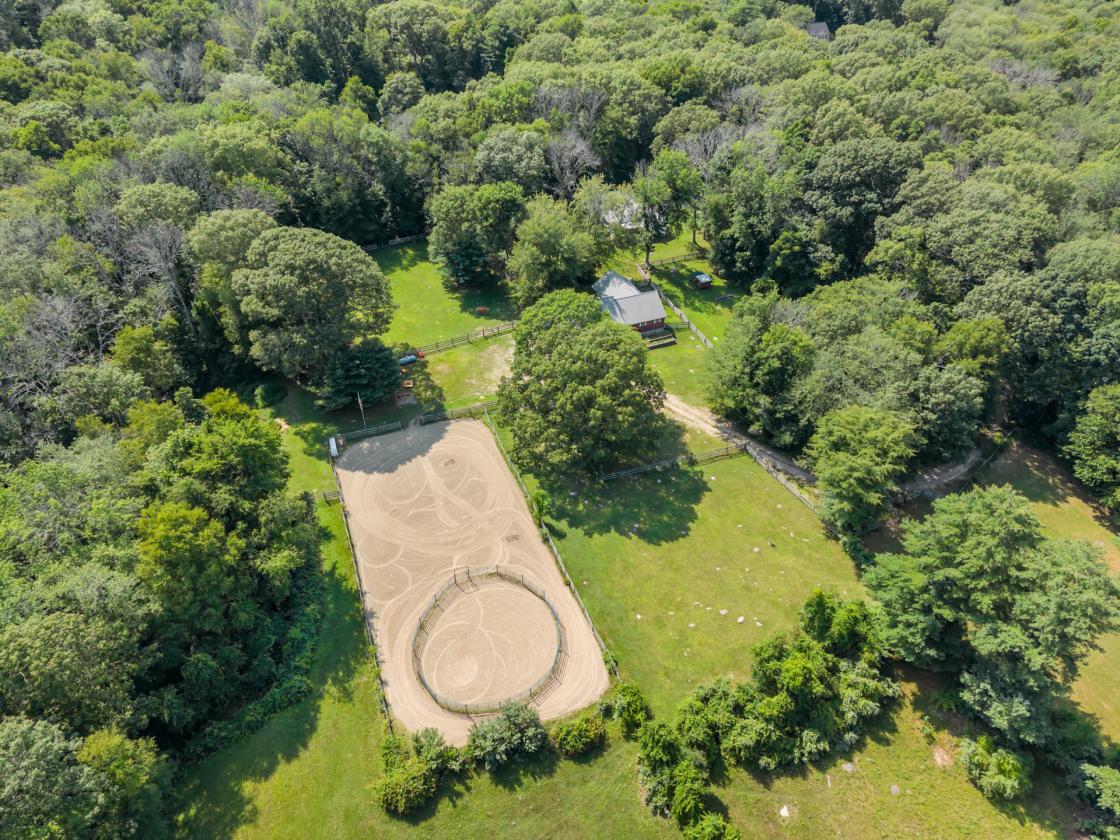 13.5-Acre Equestrian Farm with 12-Stall Barn - photo 11