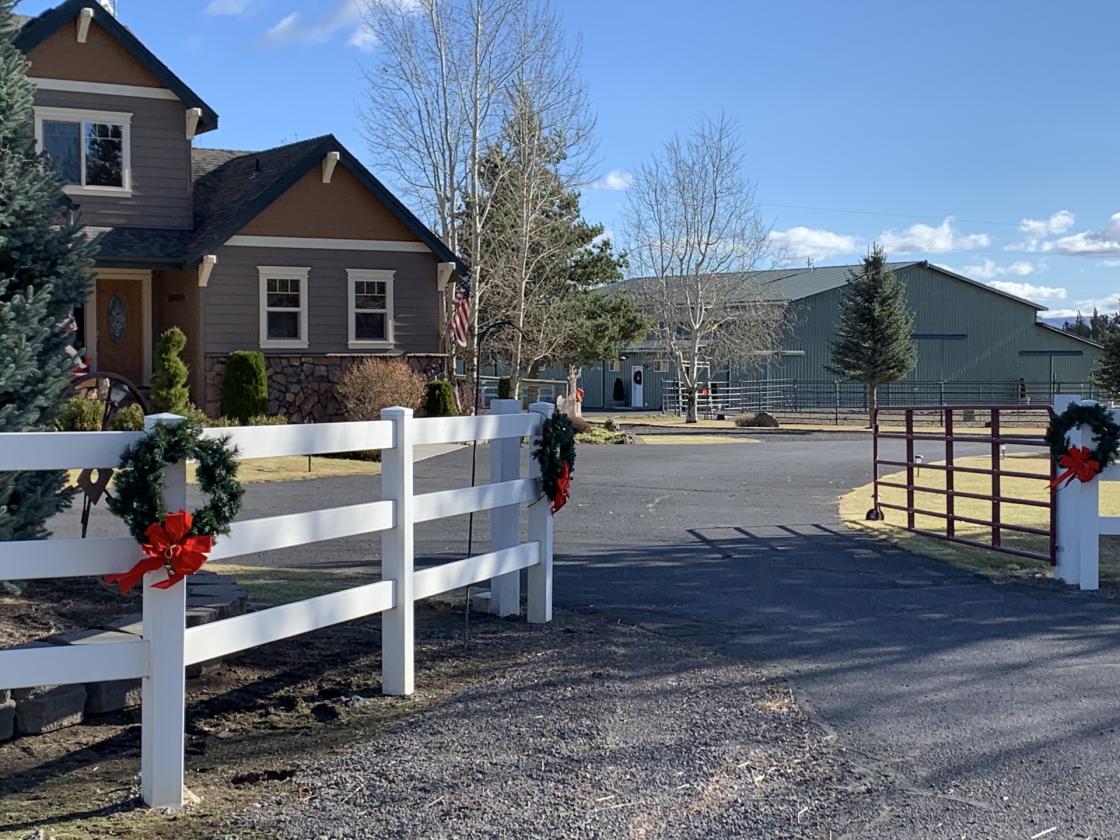 Horse Farm & Equestrian Estate in Bend - photo 3