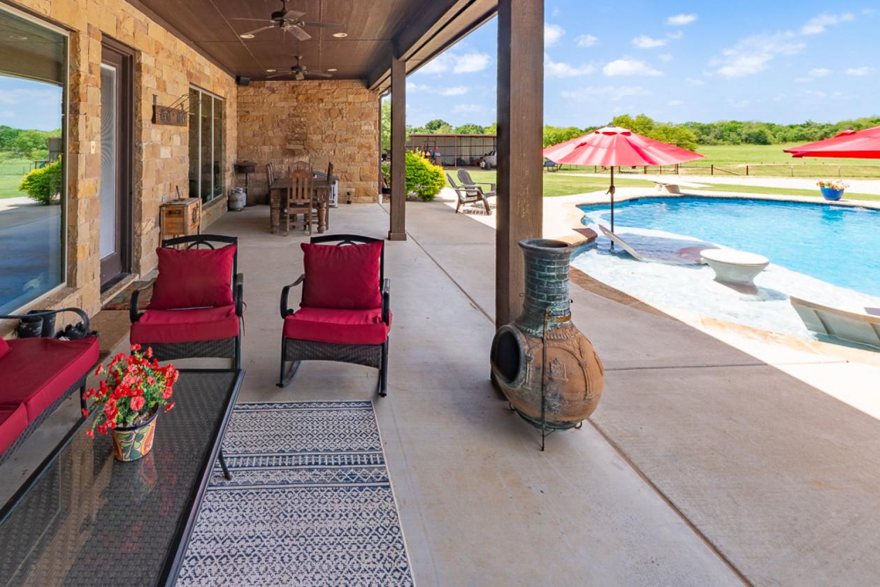 Scenic 64 Acre Horse & Cattle Property - photo 7