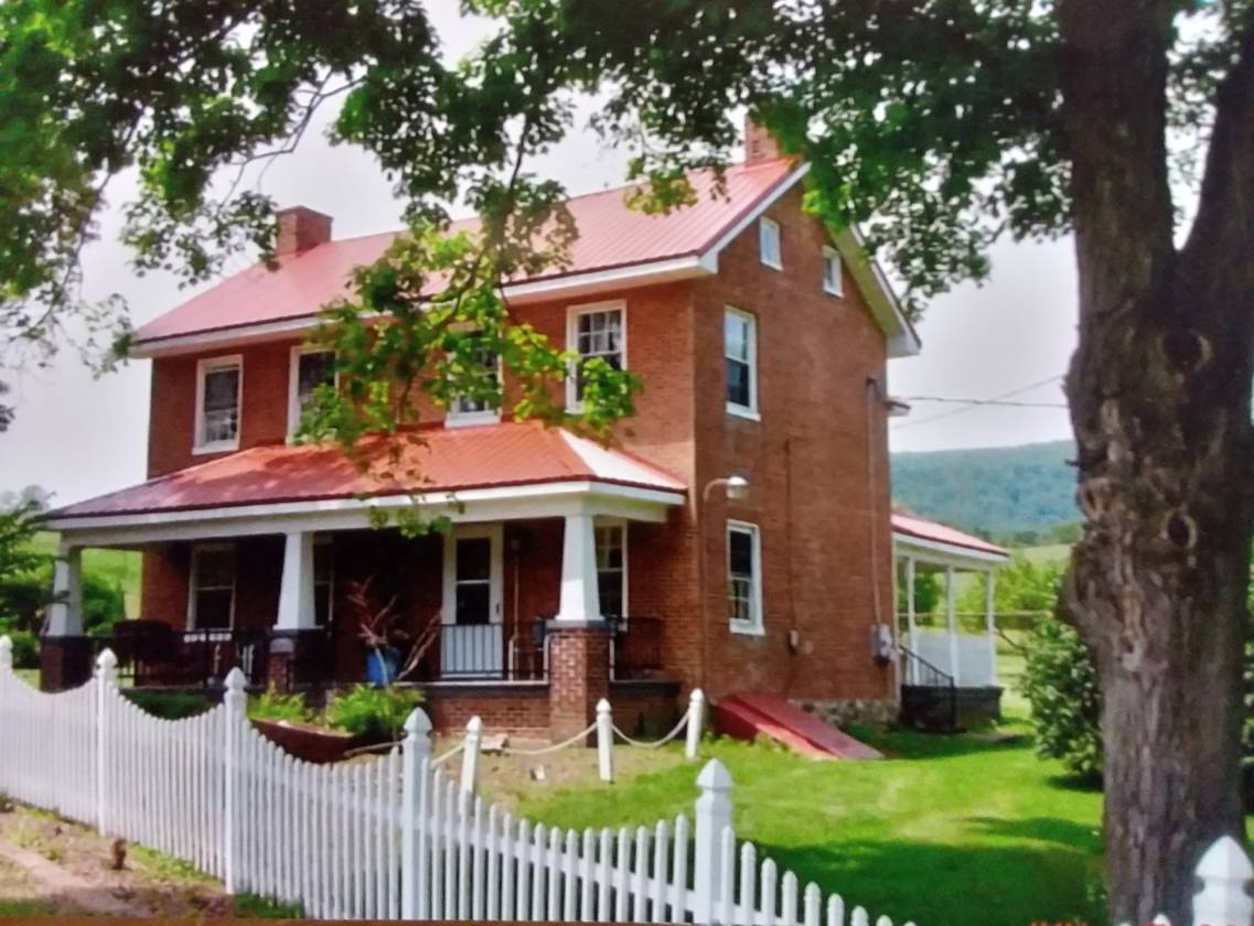Picturesque Farm in beautiful 4625 Bedford Valley Rd. Bedford, PA