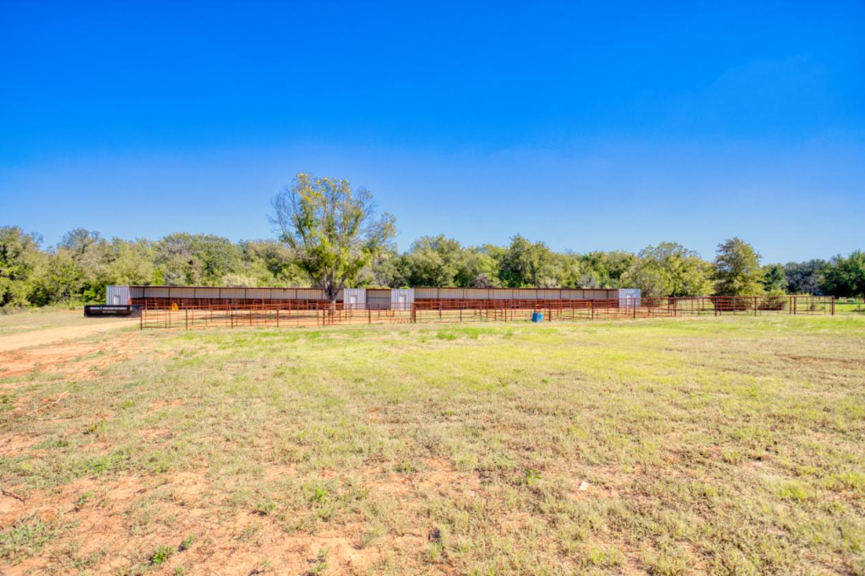 RV Park and Horse Boarding - photo 18