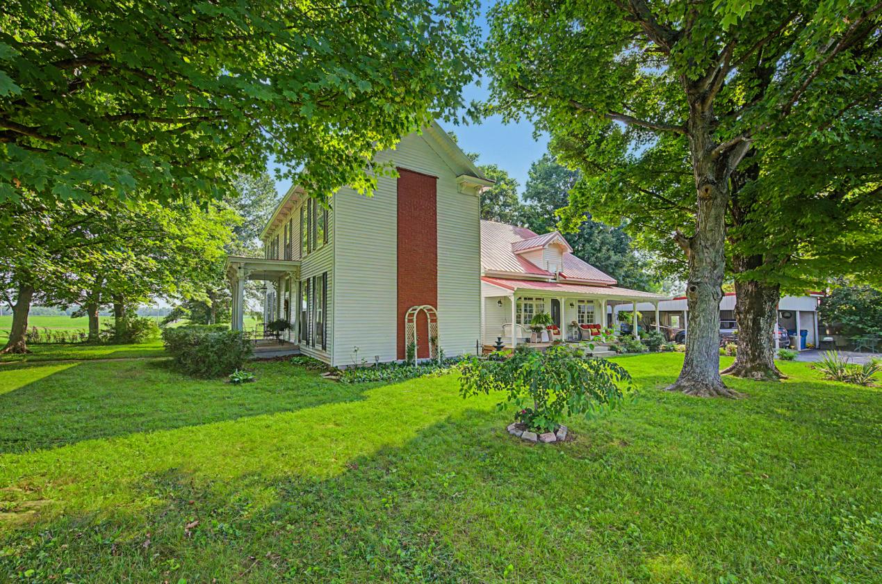 GORGEOUS PROPERTY WITH 12.72 ACRES - photo 6