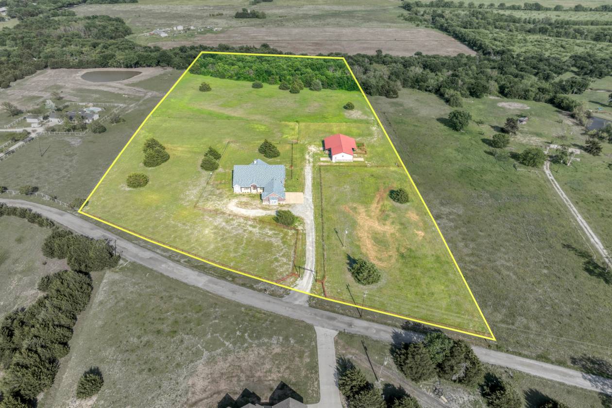 Horse Property for sale.