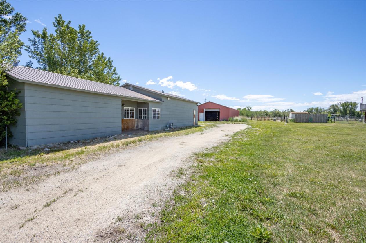 MULTI-GENERATIONAL horse property - photo 20