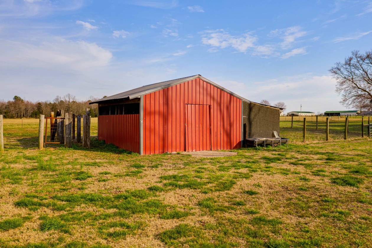 295,000 for Horse property for sale Lawrenceburg, TN Lawrenceburg