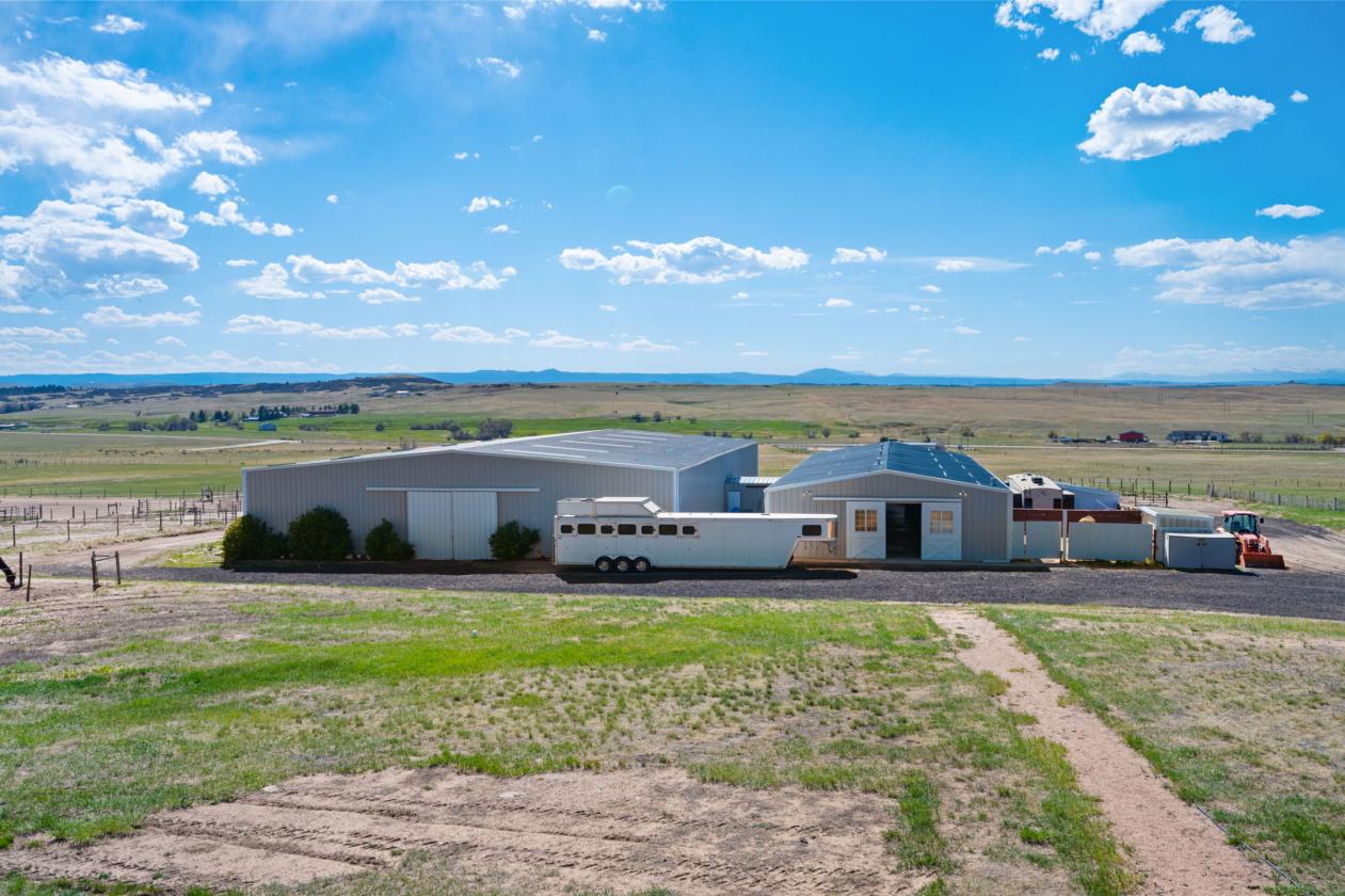 36 Breathtaking Acres w/ 15 Stalls & 3 Arenas - photo 10