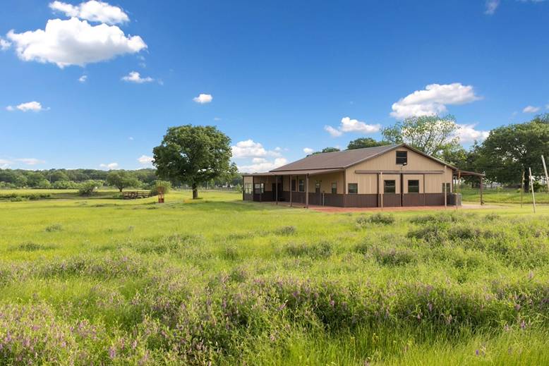 Horse Property for sale.