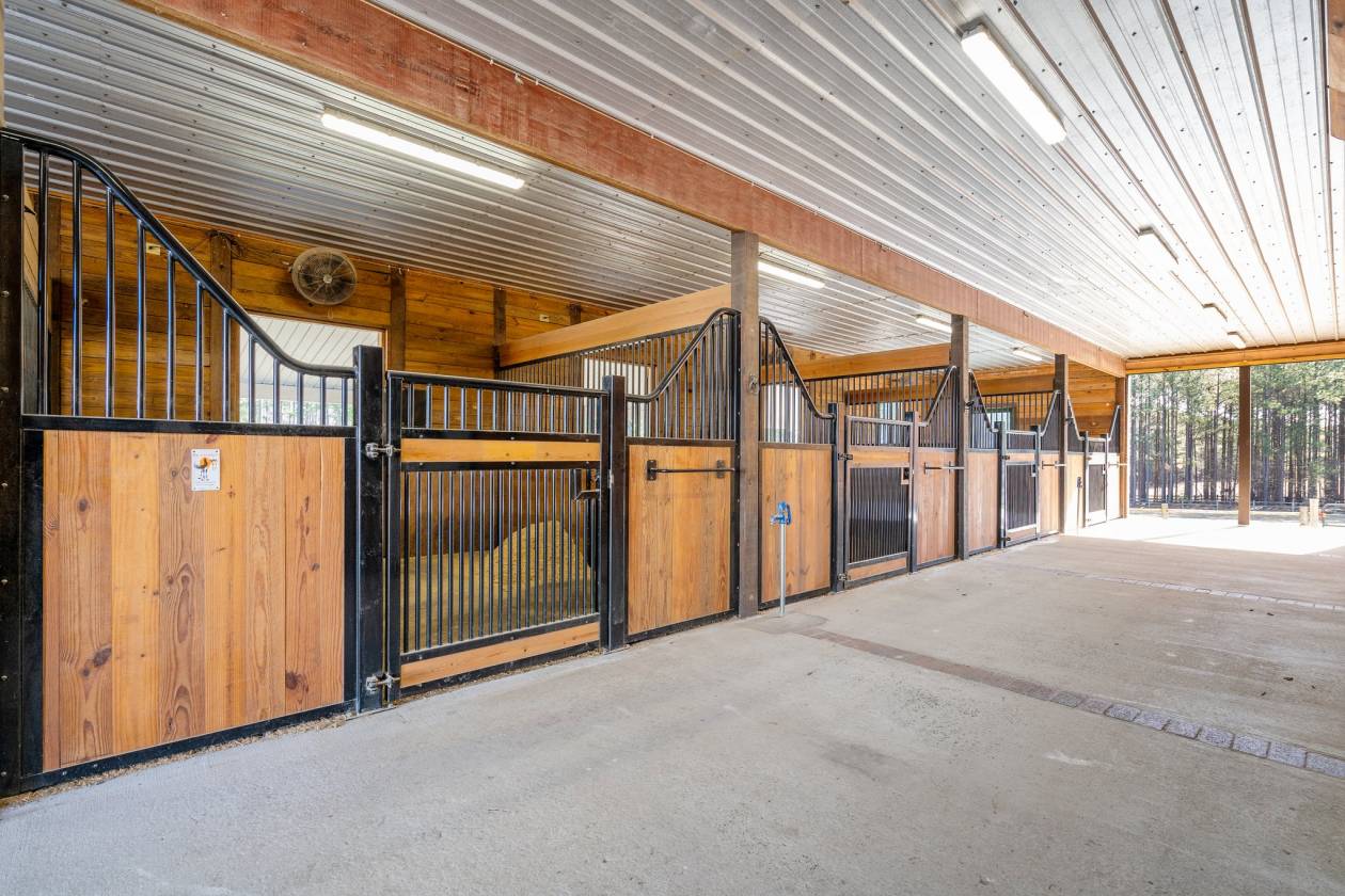 Horse Property for sale.