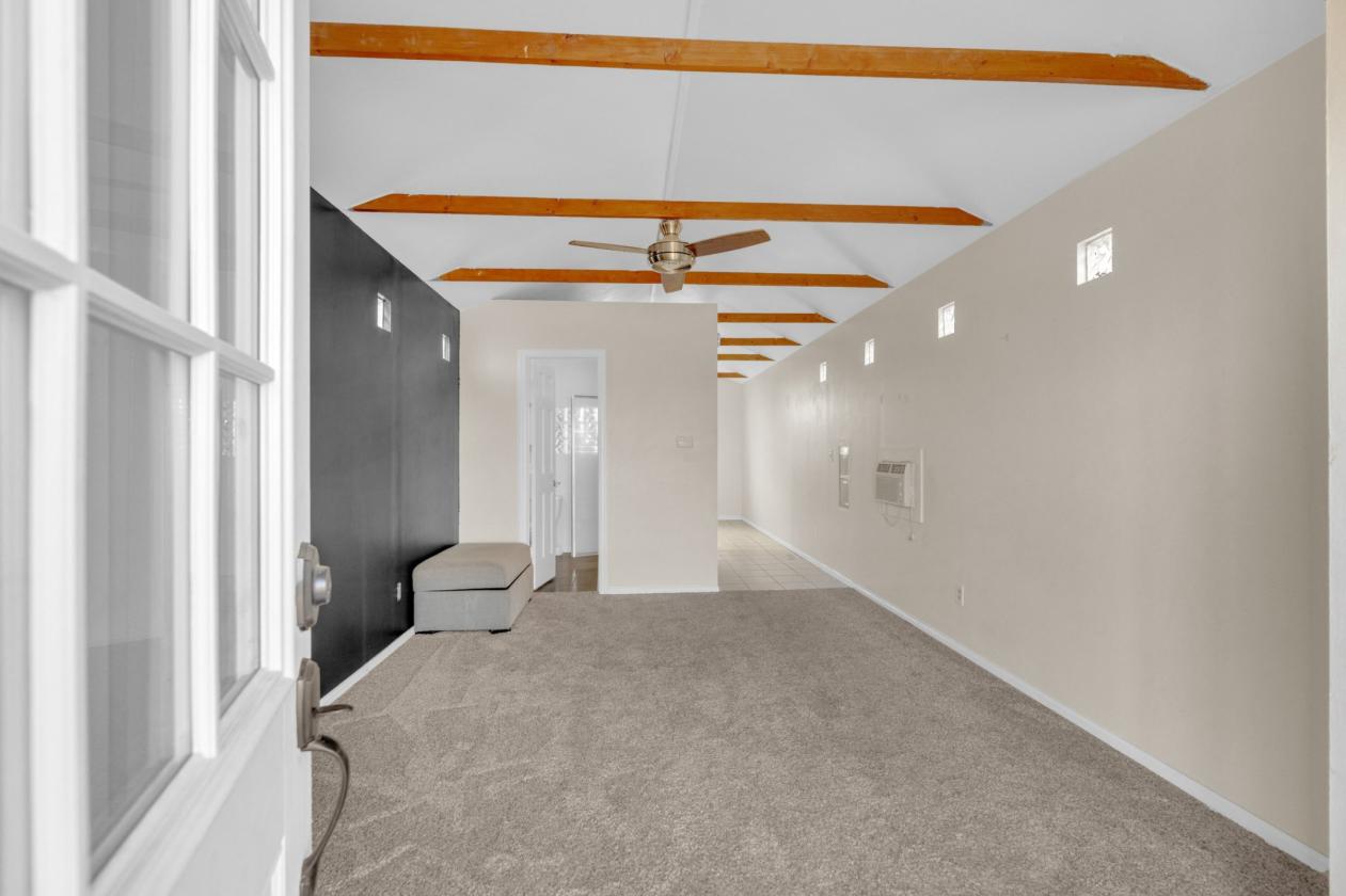 Close-in Equestrian Property! - photo 7
