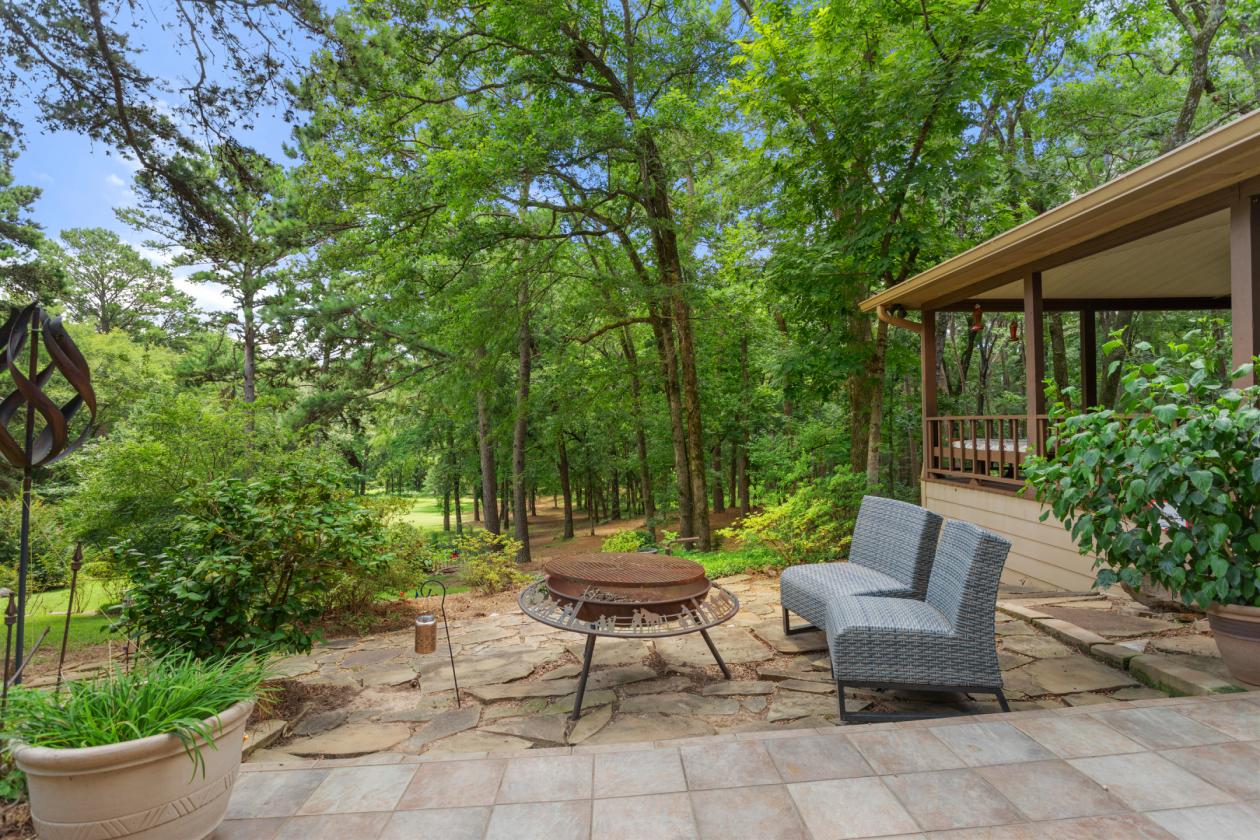 9.99 Acres in a park-like setting - photo 5