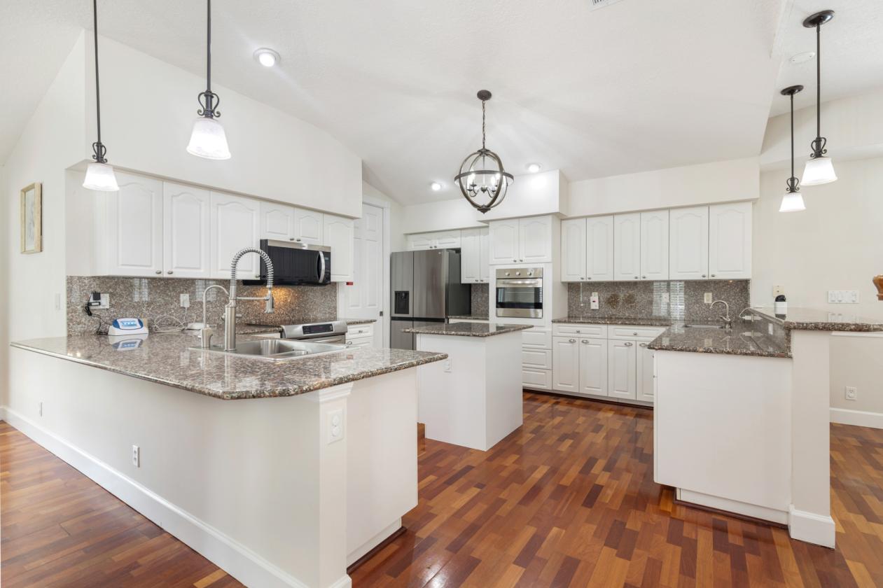 Custom Built 10 Acre Equestrian Estate - photo 14