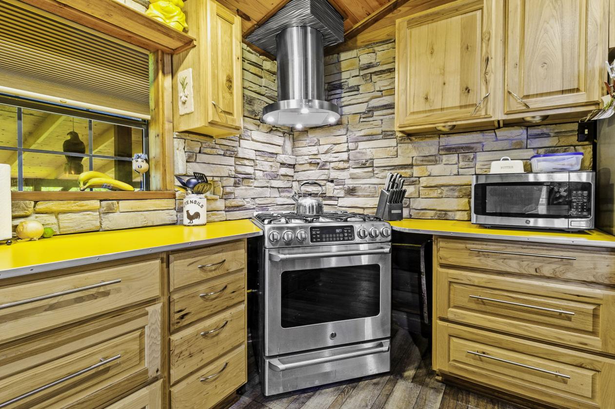 Complete Turnkey Country Horse Property - photo 3