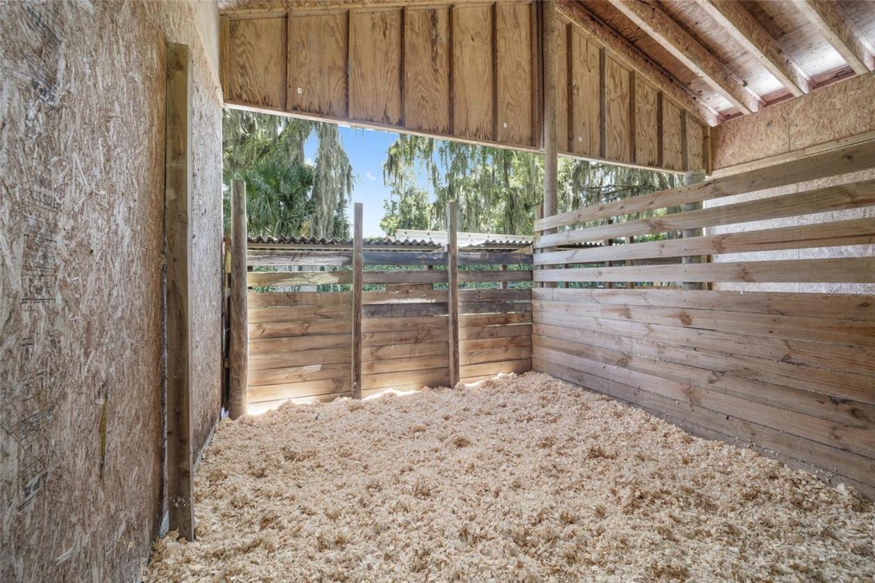 Dual-Residence Estate on 8+ Acres - photo 6